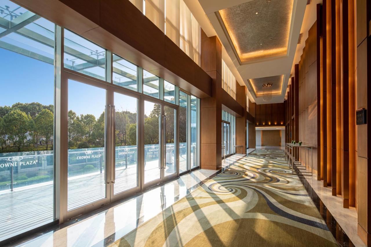 Crowne Plaza Shanghai Xiayang Lake By Ihg Qingpu Екстериор снимка
