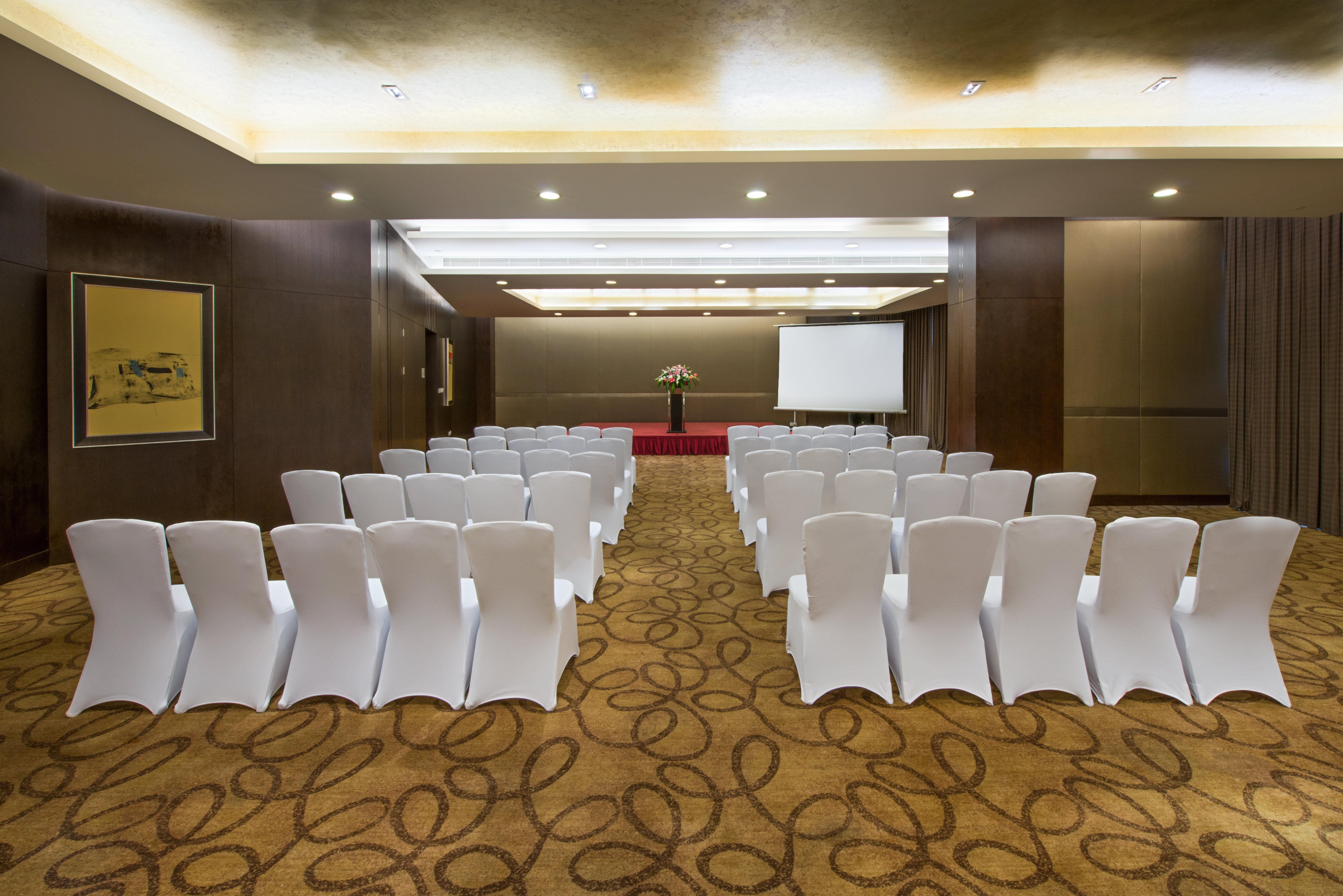 Crowne Plaza Shanghai Xiayang Lake By Ihg Qingpu Екстериор снимка